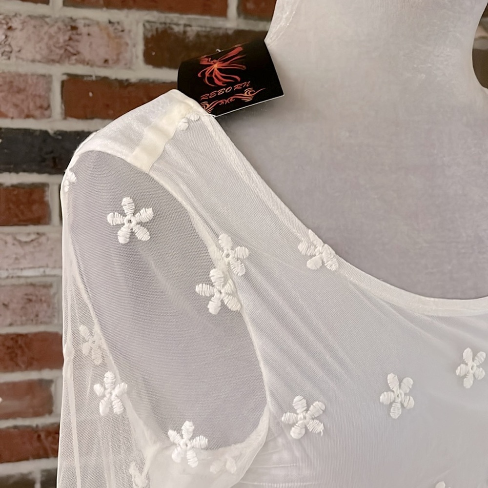 REBORN White Lace Boho Embroidered Bell Sleeve Dress S NWT - Picture 8 of 13